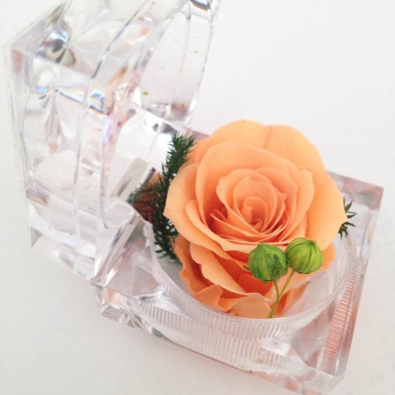 鲜花店-戒指盒保鲜花-香槟玫瑰